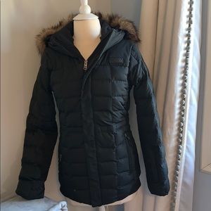 Women’s hooded Dow jacket